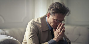 Read more about the article Does moderate alcohol intake help with pain relief?